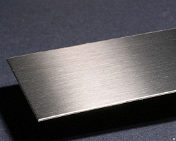 Рамка из шлифованной нержавеющей стали или латуни Firezo для 2000